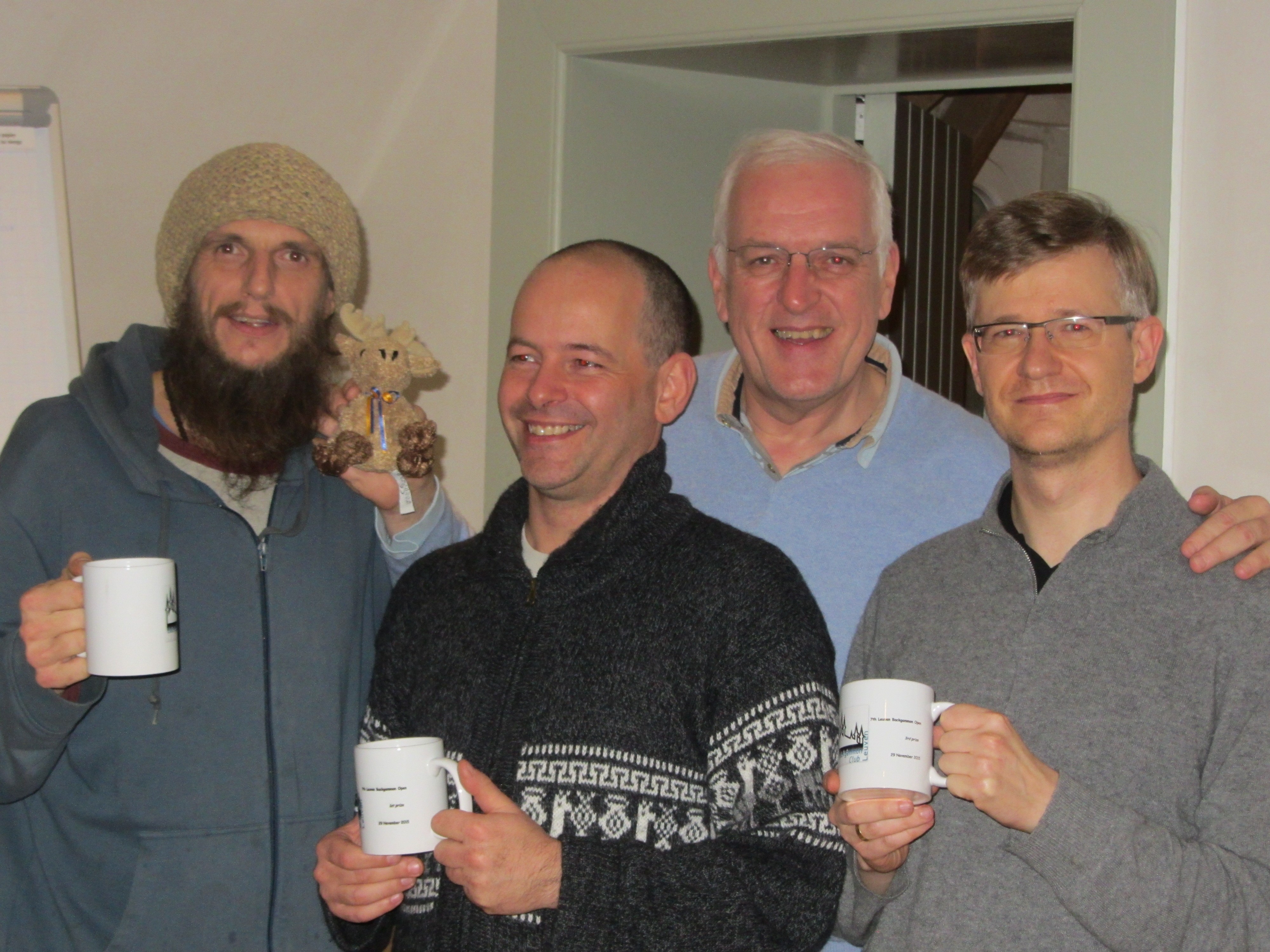 Four players having 5 out 6: Robin Bilderbeek (2nd prize), Johan Brisaert (1st prize), Guy Van Middelem (showing Elkie), and Zsolt Tasnadi (3rd prize).